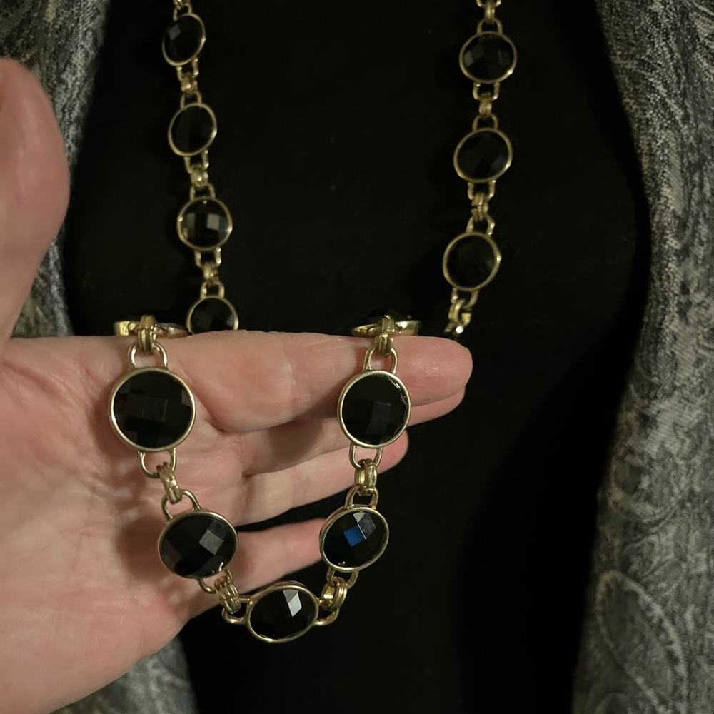 N322 NWT Kate Spade Black Crystal Gold Station Necklace
